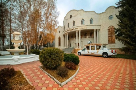 Ресторанно-гостиничный комплекс «Версаль» в Уфе меняет собственника